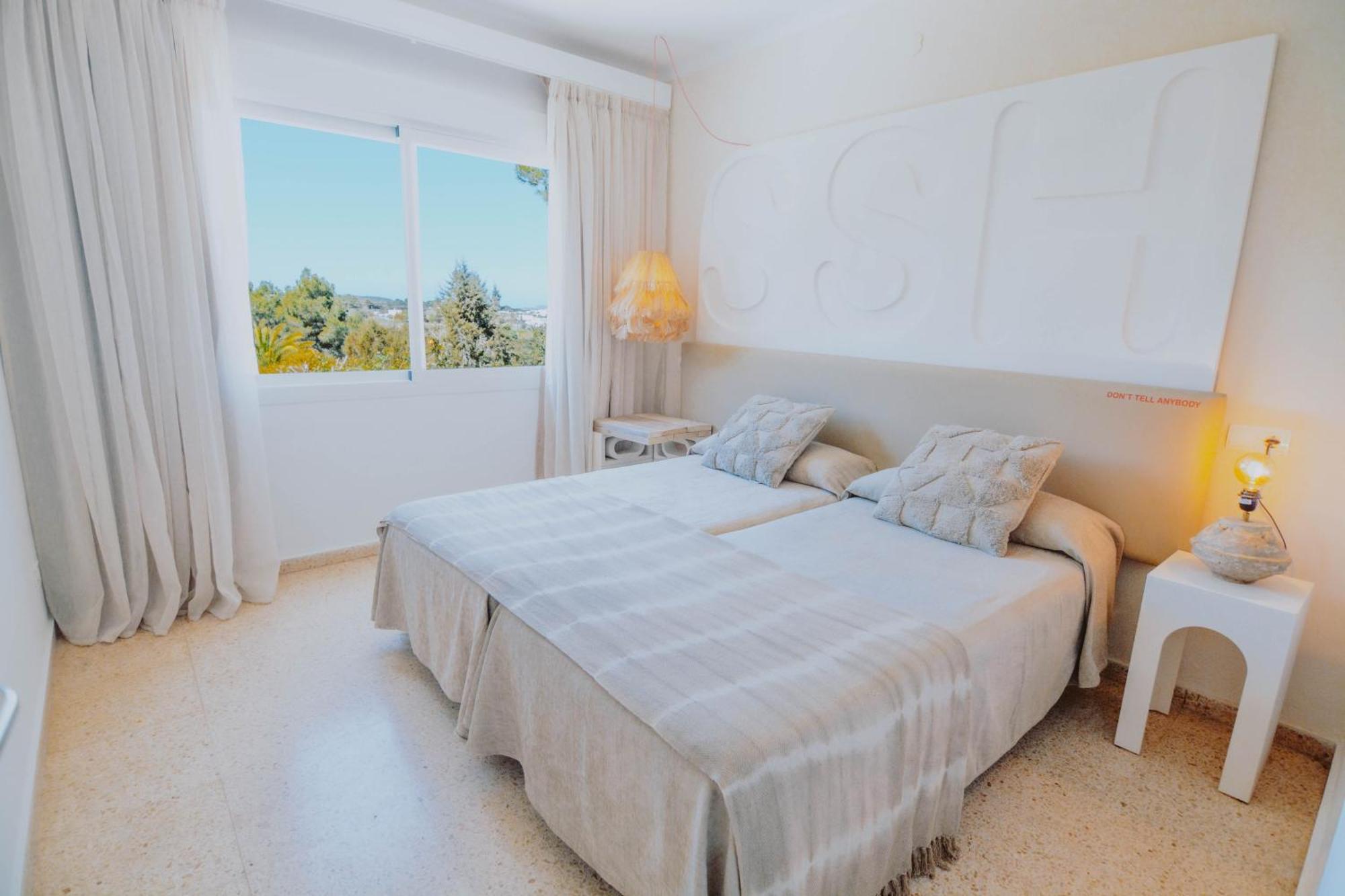 Aparthotel Secret Oasis Ibiza-Only Adults San Antonio Abad Exterior foto
