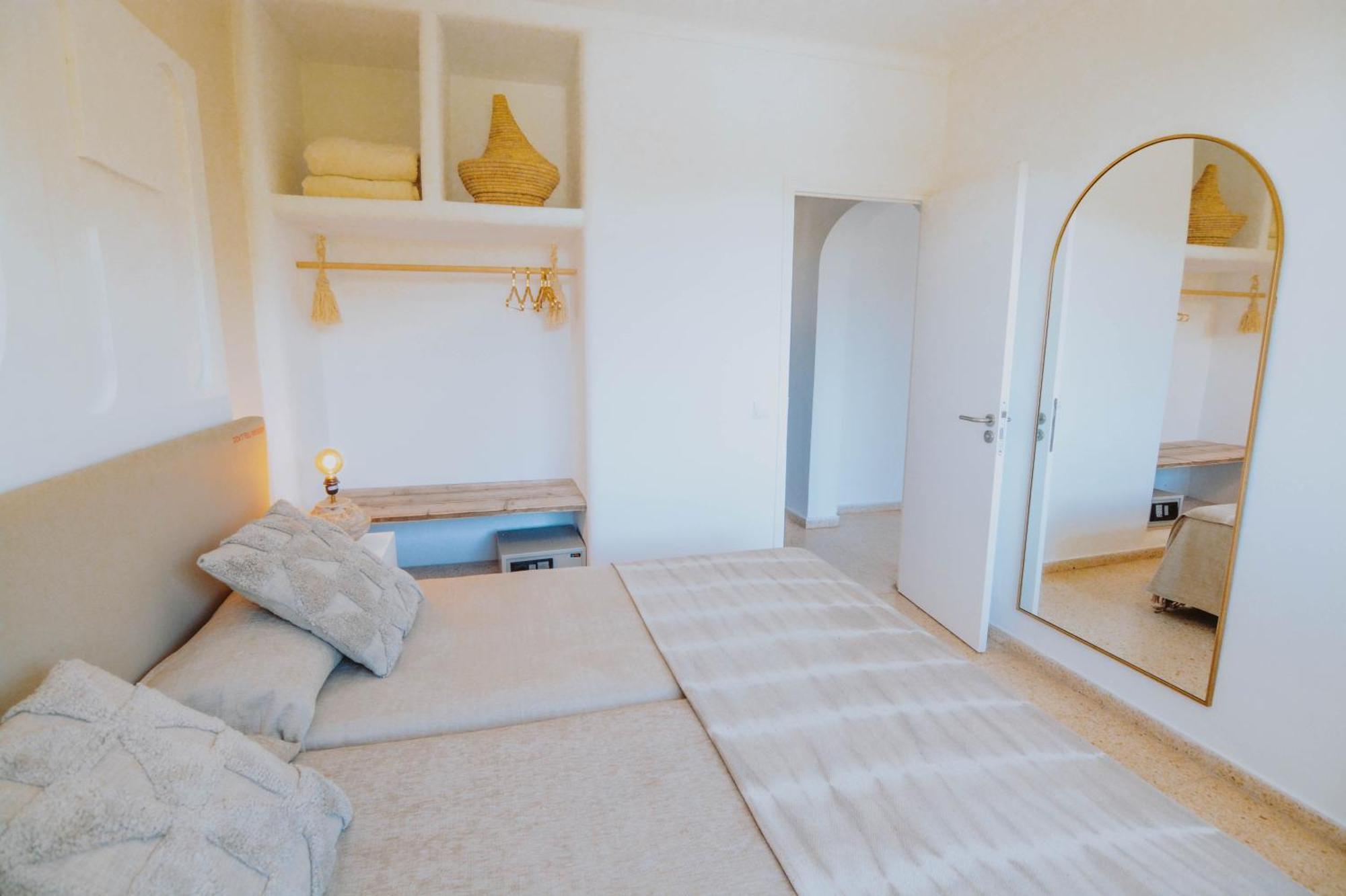 Aparthotel Secret Oasis Ibiza-Only Adults San Antonio Abad Exterior foto