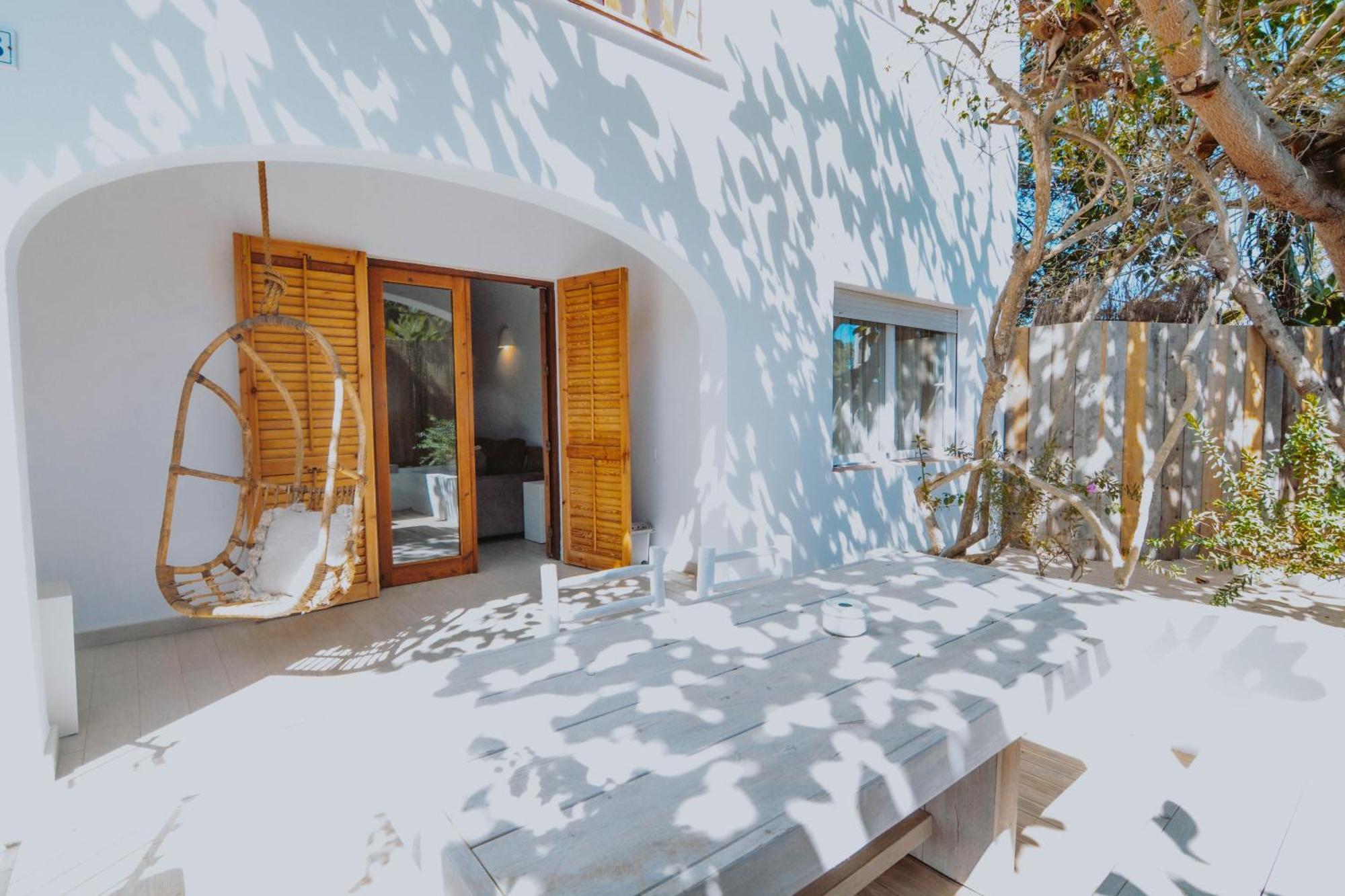 Aparthotel Secret Oasis Ibiza-Only Adults San Antonio Abad Exterior foto